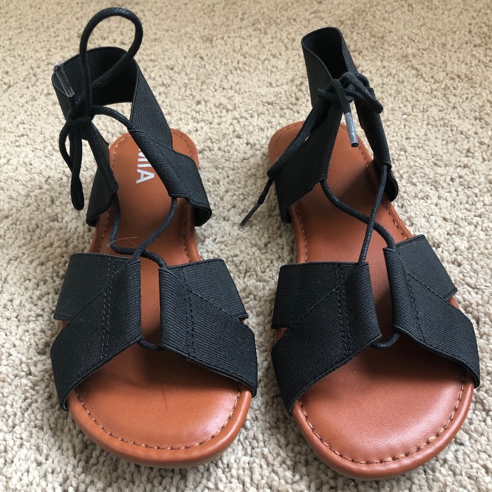 MIA Black strappy sandals